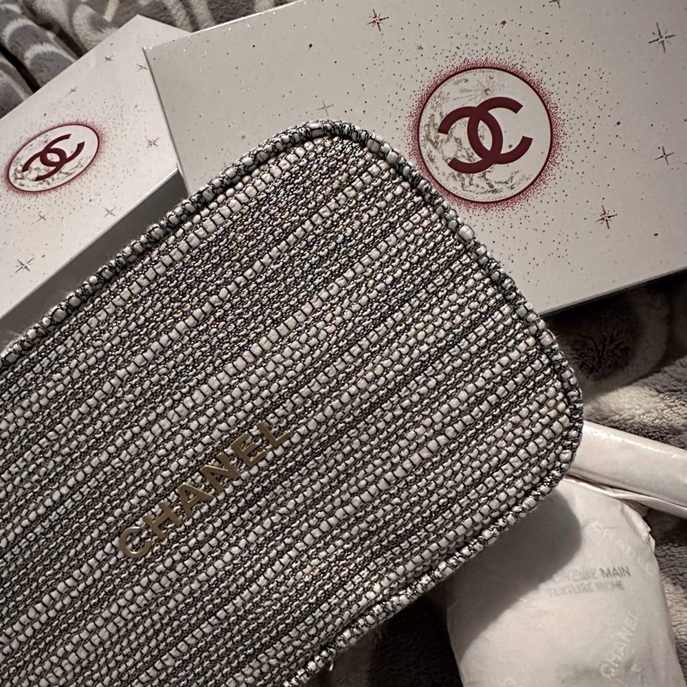 CHANEL limited 2022 Holiday Hydration ON-HAND SET